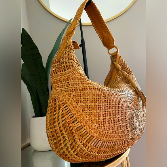 RARE Cole Haan Basket Weave Leather Hobo - Picture 3 of 8